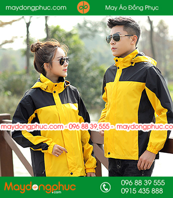Mẫu áo khoác gió đồng phục màu Vàng phối đen