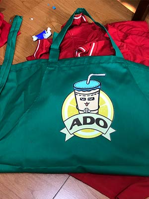 May tạp dề đồng phục Quán Ado