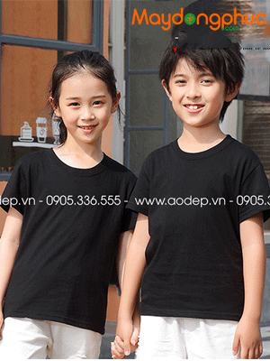 May áo trẻ em cổ tròn màu đen