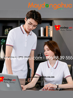 May áo phông màu trắng phối viền đen đỏ