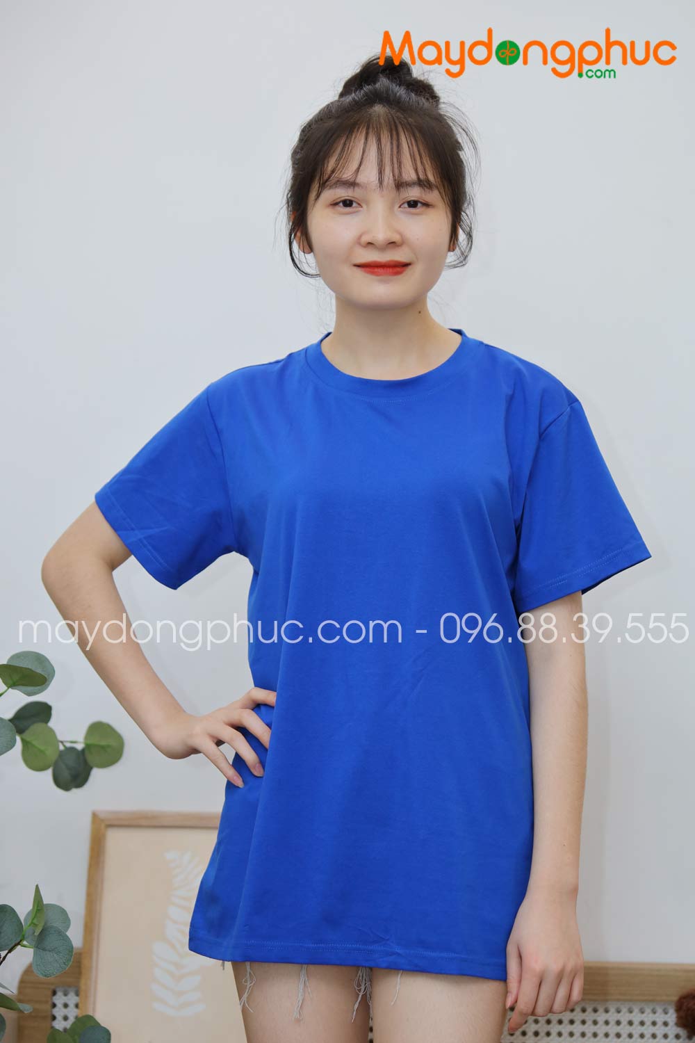 ​Áo phông tay lỡ màu xanh dương | Ao phong