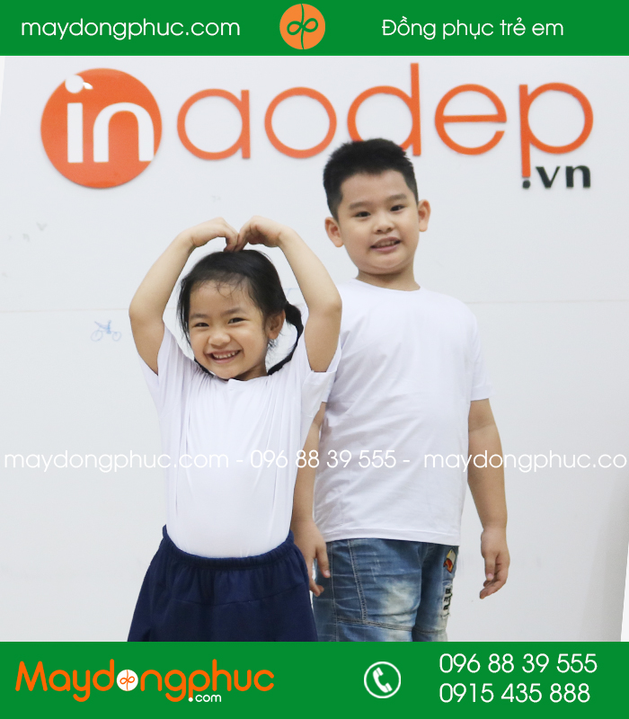 Áo phông trẻ em cổ tròn màu xanh trắng | Ao phong tre em
