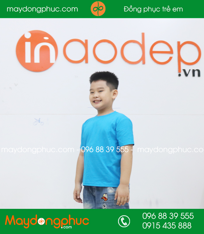 Áo phông trẻ em cổ tròn màu xanh bích | Ao phong tre em