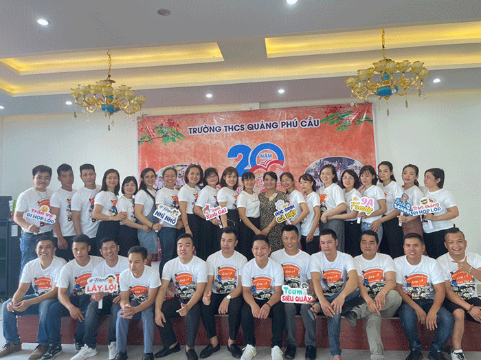 May áo Trường THCS Quảng Phú Cầu 20 năm | May ao phong dong phuc