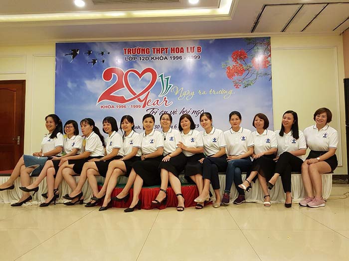May áo Lớp 12D trường THPT Hoa Lưu B Khóa 1996-1999 | In ao phong dong phuc