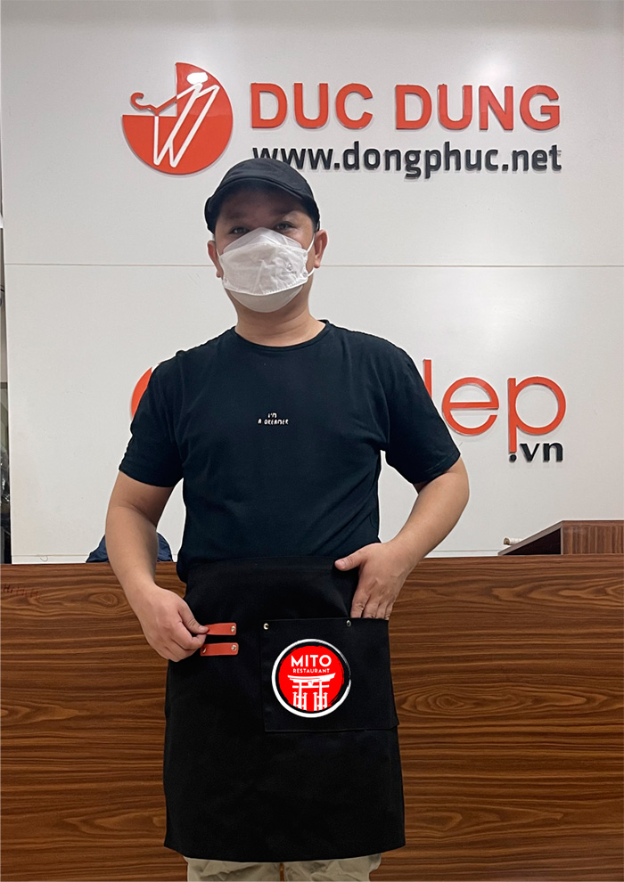May tạp dề dáng ngắn Nhà hàng MITO | May tap de dong phuc